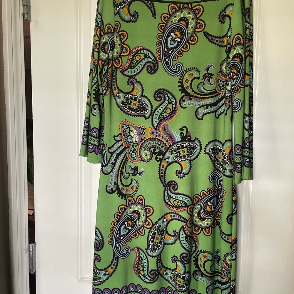 ECI Vibrant Green Paisley Long Sleeve Dress
